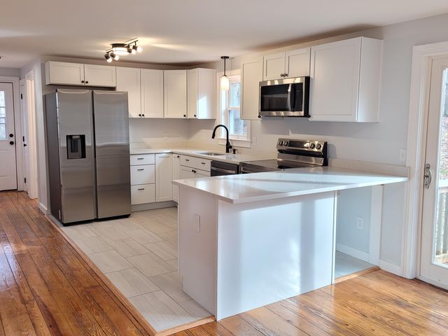 14 S Yarmouth Road, Dennis, MA 02638