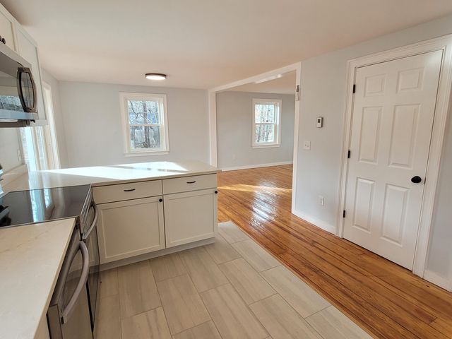 14 S Yarmouth Road, Dennis, MA 02638