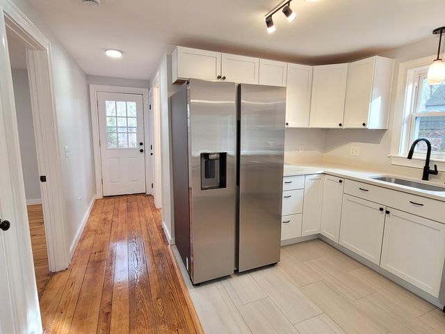 14 S Yarmouth Road, Dennis, MA 02638