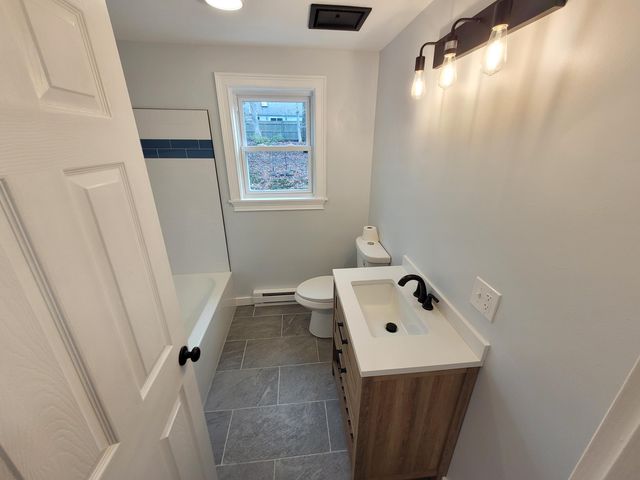 14 S Yarmouth Road, Dennis, MA 02638