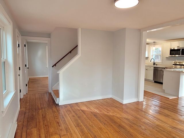 14 S Yarmouth Road, Dennis, MA 02638