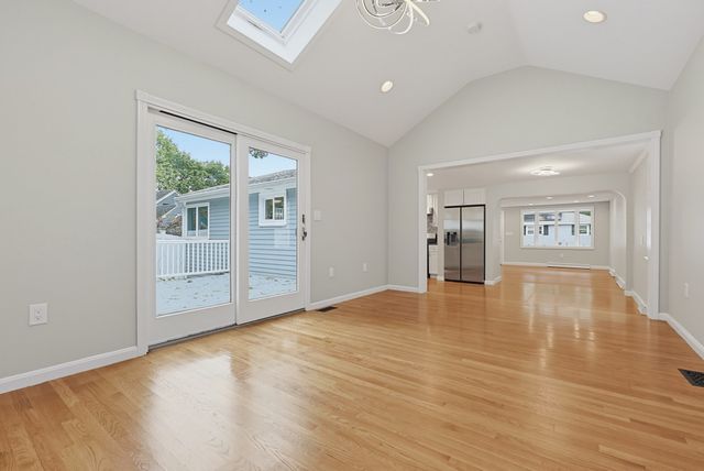 29 Sunnyside Rd, Lynn, MA 01905
