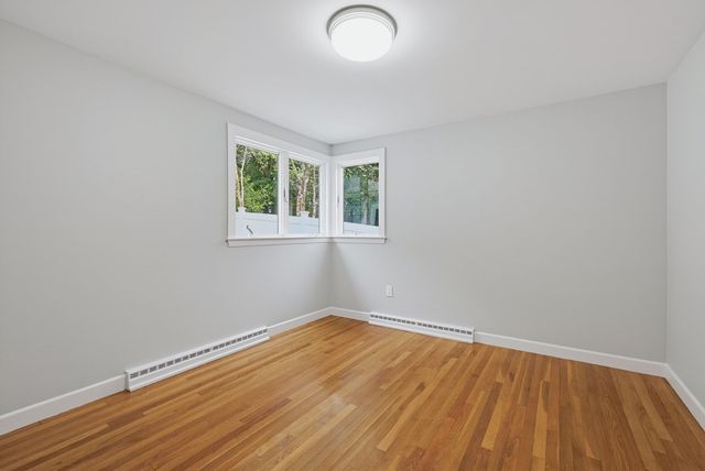 29 Sunnyside Rd, Lynn, MA 01905