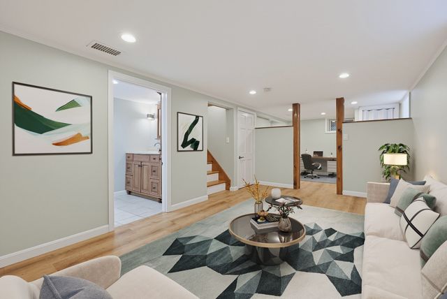 29 Sunnyside Rd, Lynn, MA 01905