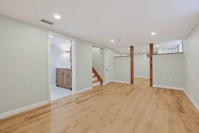 29 Sunnyside Rd, Lynn, MA 01905