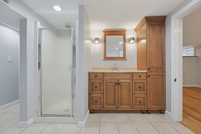 29 Sunnyside Rd, Lynn, MA 01905