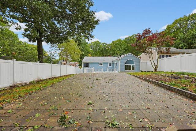 29 Sunnyside Rd, Lynn, MA 01905