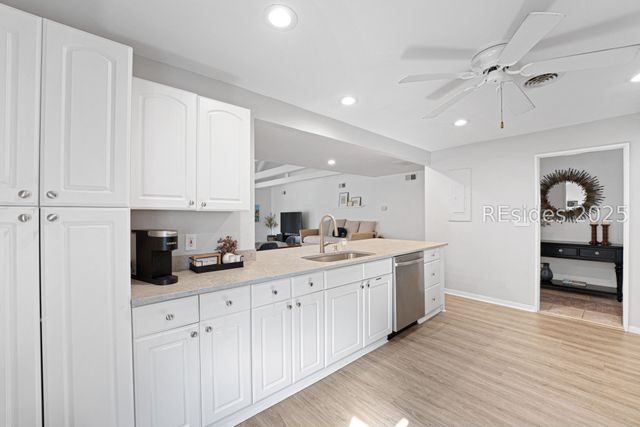 45 Queens Folly Rd Apt 529, Hilton Head Island, SC 29928