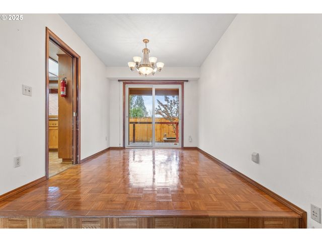 4241 Se NORTHRIDGE Dr, Milwaukie, OR 97222