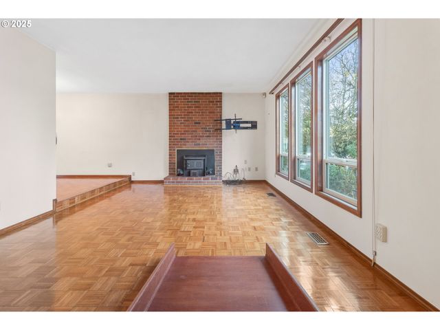 4241 Se NORTHRIDGE Dr, Milwaukie, OR 97222