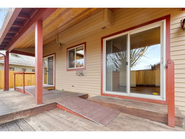 4241 Se NORTHRIDGE Dr, Milwaukie, OR 97222