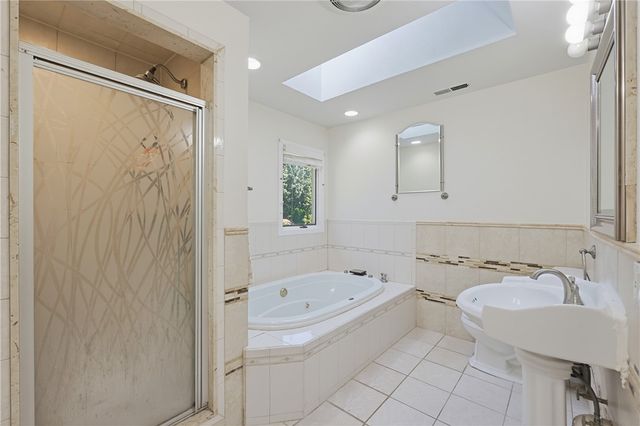 10 Di Fazio Drive, Johnston, RI 02919