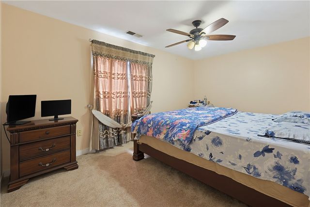 10 Di Fazio Drive, Johnston, RI 02919