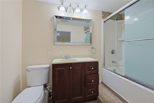 10 Di Fazio Drive, Johnston, RI 02919