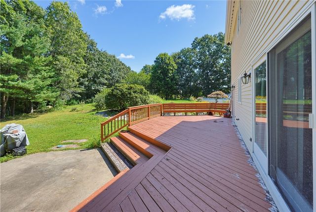10 Di Fazio Drive, Johnston, RI 02919