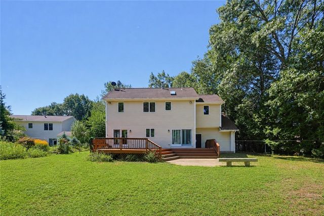 10 Di Fazio Drive, Johnston, RI 02919