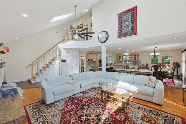 10 Di Fazio Drive, Johnston, RI 02919