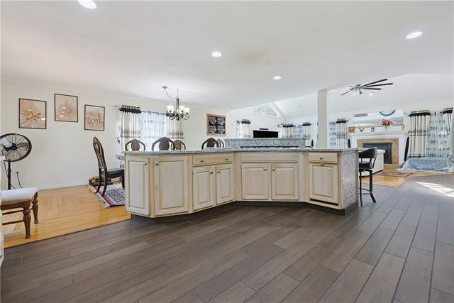 10 Di Fazio Drive, Johnston, RI 02919