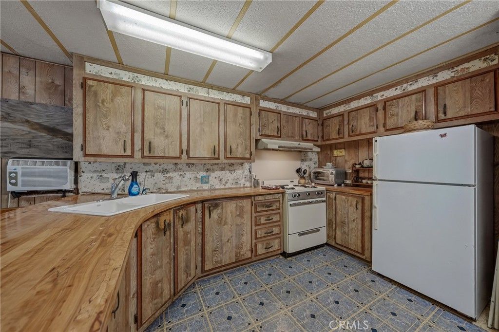 4246 2nd Avenue, Lakeport, CA 95453