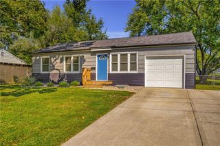 17008 E Salisbury Road, Independence, MO 64056