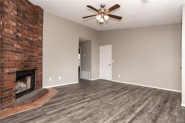 2011 Chestnut Avenue, Fayetteville, AR 72703