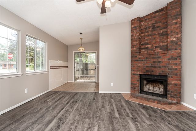 2011 Chestnut Avenue, Fayetteville, AR 72703