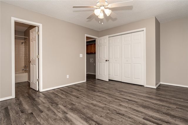 2011 Chestnut Avenue, Fayetteville, AR 72703