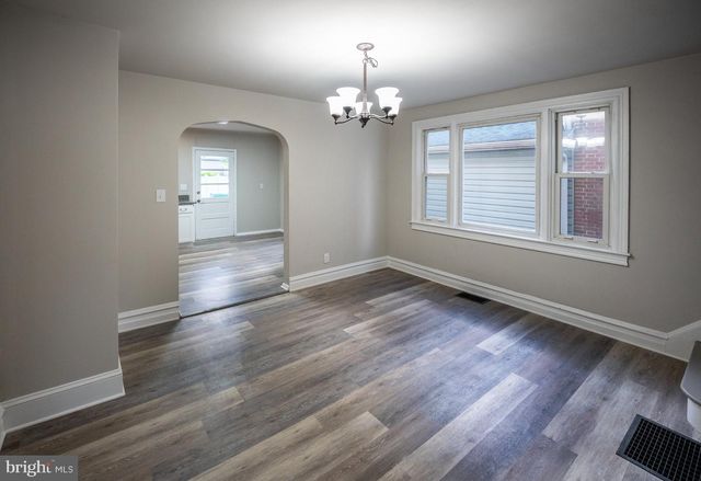 604 W MAIN ST, Waynesboro, PA 17268
