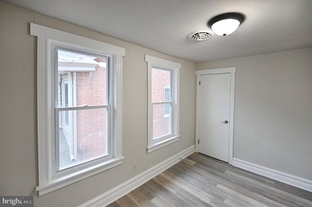 604 W MAIN ST, Waynesboro, PA 17268