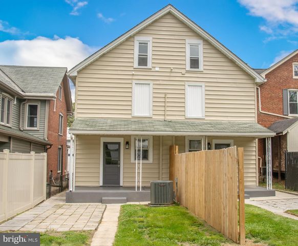 604 W MAIN ST, Waynesboro, PA 17268