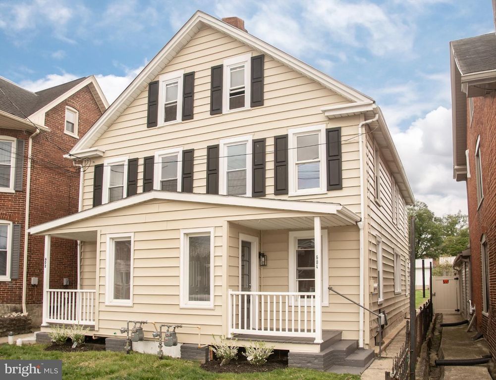 604 W MAIN ST, Waynesboro, PA 17268