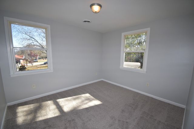 1421 Richmond Pl, Clarksville, TN 37040