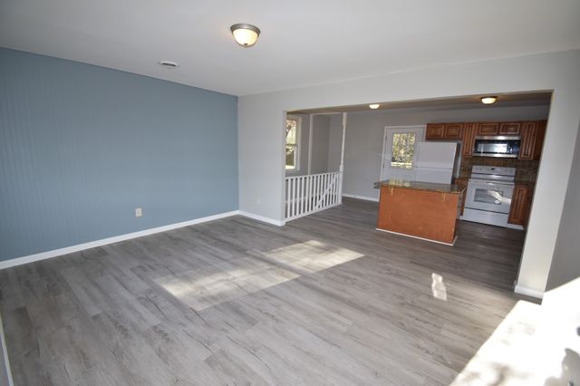 1421 Richmond Pl, Clarksville, TN 37040