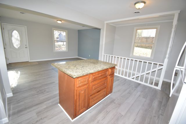 1421 Richmond Pl, Clarksville, TN 37040