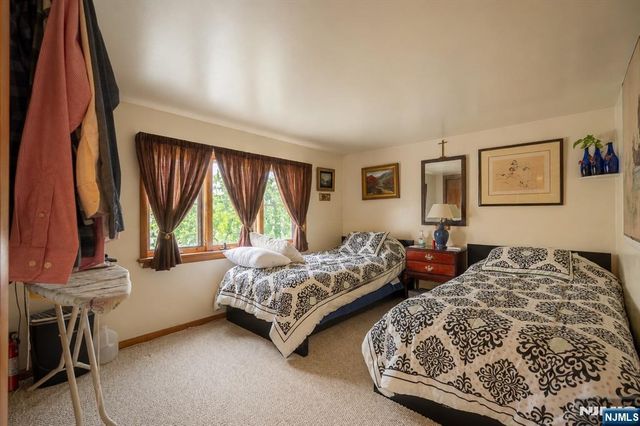 804 Saddle River Road, Saddle Brook, NJ 07663