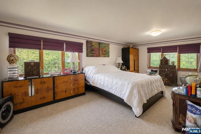 804 Saddle River Road, Saddle Brook, NJ 07663