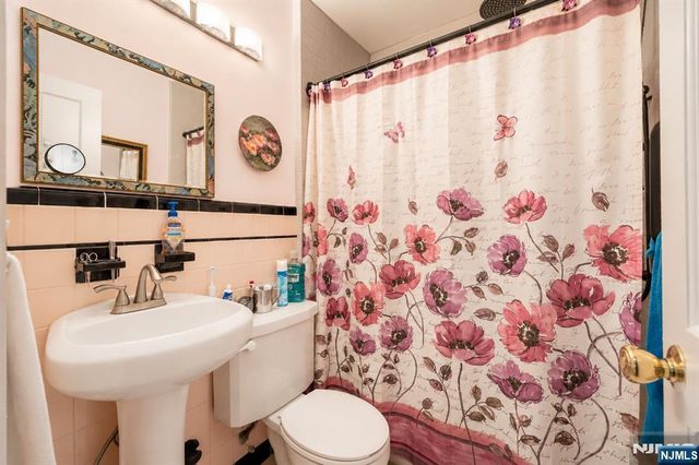 804 Saddle River Road, Saddle Brook, NJ 07663