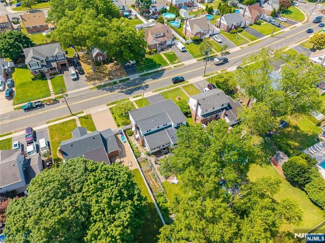 804 Saddle River Road, Saddle Brook, NJ 07663