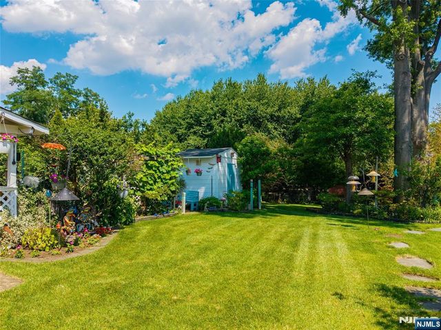 804 Saddle River Road, Saddle Brook, NJ 07663