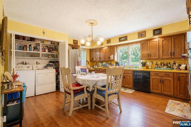 804 Saddle River Road, Saddle Brook, NJ 07663