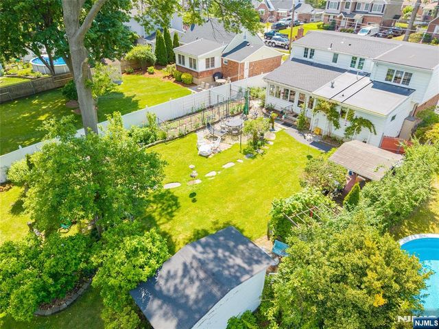 804 Saddle River Road, Saddle Brook, NJ 07663