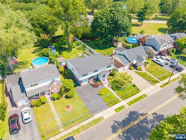 804 Saddle River Road, Saddle Brook, NJ 07663