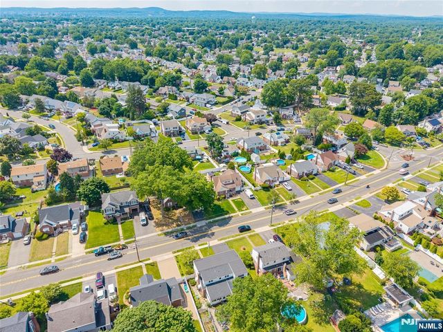 804 Saddle River Road, Saddle Brook, NJ 07663