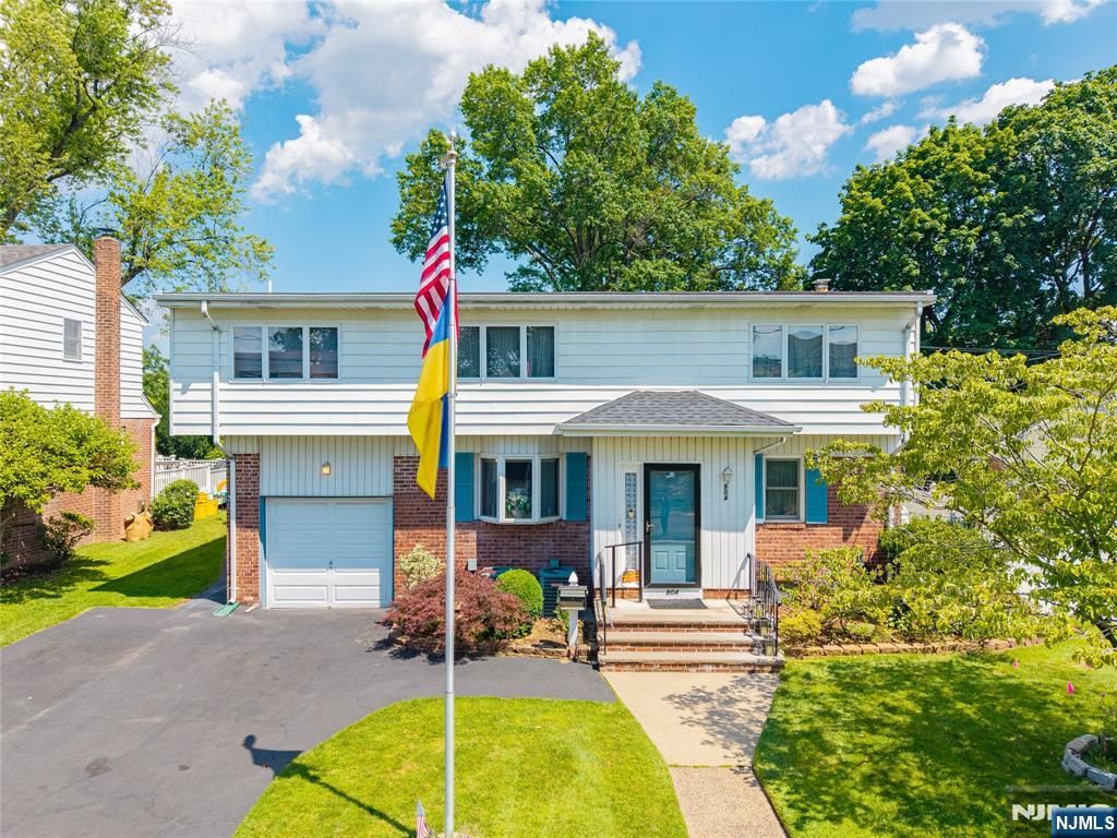 804 Saddle River Road, Saddle Brook, NJ 07663