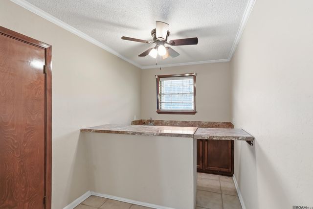 8887 Laurynwood Dr, Baton Rouge, LA 70808