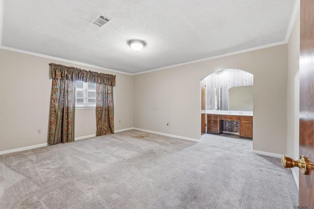 8887 Laurynwood Dr, Baton Rouge, LA 70808