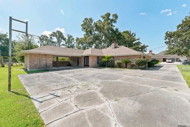 8887 Laurynwood Dr, Baton Rouge, LA 70808