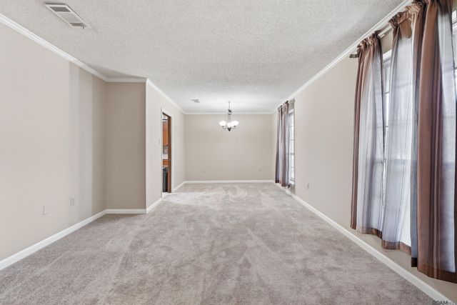8887 Laurynwood Dr, Baton Rouge, LA 70808