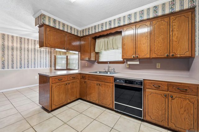 8887 Laurynwood Dr, Baton Rouge, LA 70808