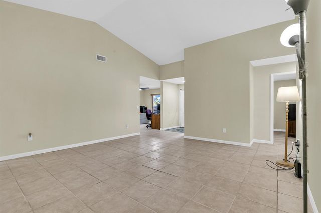 3930 NW 79th Way, Davie, FL 33024